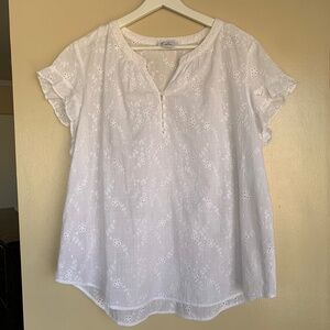 Liz Claiborne White Embroidered Eyelet Blouse Sz.XL Lightweight V- neck Shirt